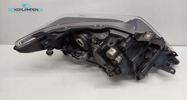 Toyota Land Cruiser Facelift FJ 150 Xenon koplamp links – Foto 5