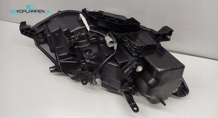 Nissan X Trail T32 Facelift Full Led koplamp links – Foto 4