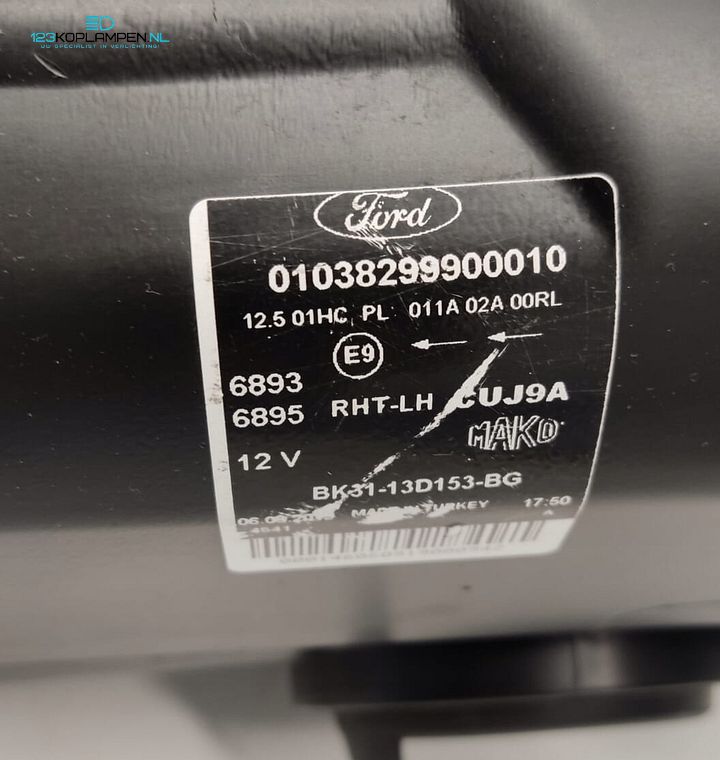 Ford Fiesta MK8 koplamp links – Foto 6