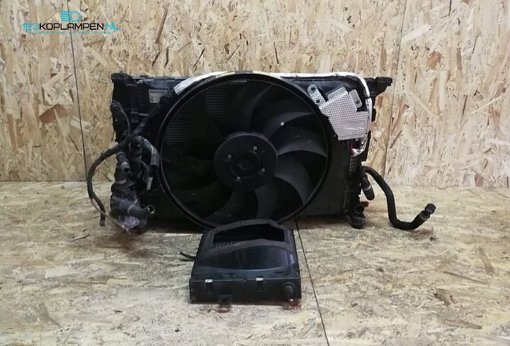 Mercedes A Klasse W176 45 AMG Voorfront Koelerpakket radiateur – Foto 4