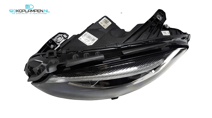 Mercedes B Klasse W246 Performance Facelift koplamp links – Foto 4