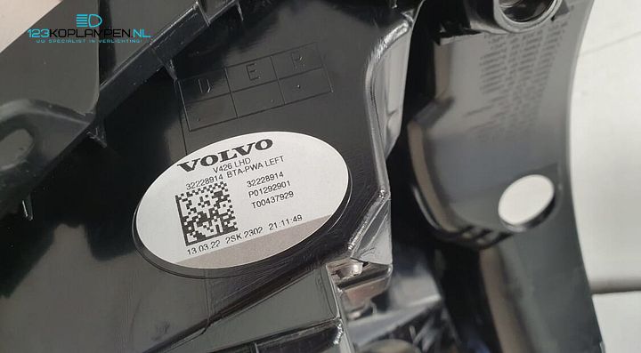 Volvo XC60 II achterlicht links – Foto 10
