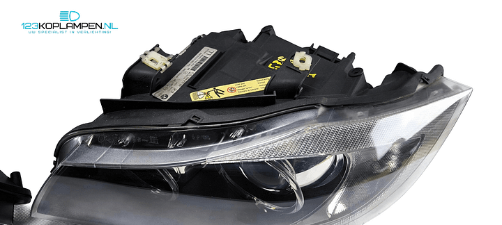 BMW 3 Serie E90 E91 Bi Xenon koplamp links rechts – Foto 9