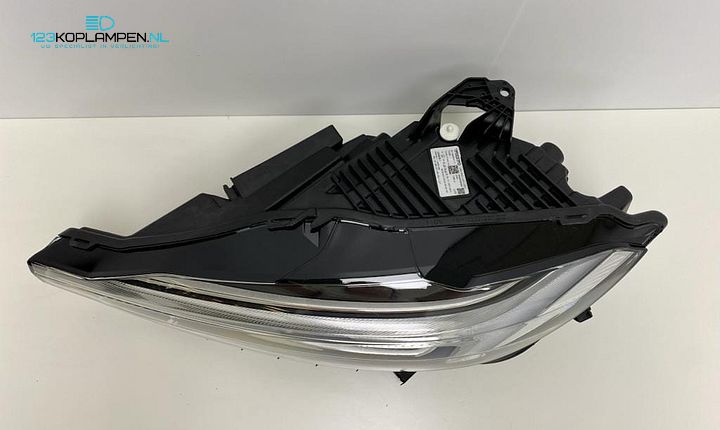 Volvo XC60 II Full LED koplamp links – Foto 4