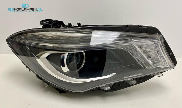 Mercedes CLA C117 Bi Xenon koplamp rechts  – Foto 2