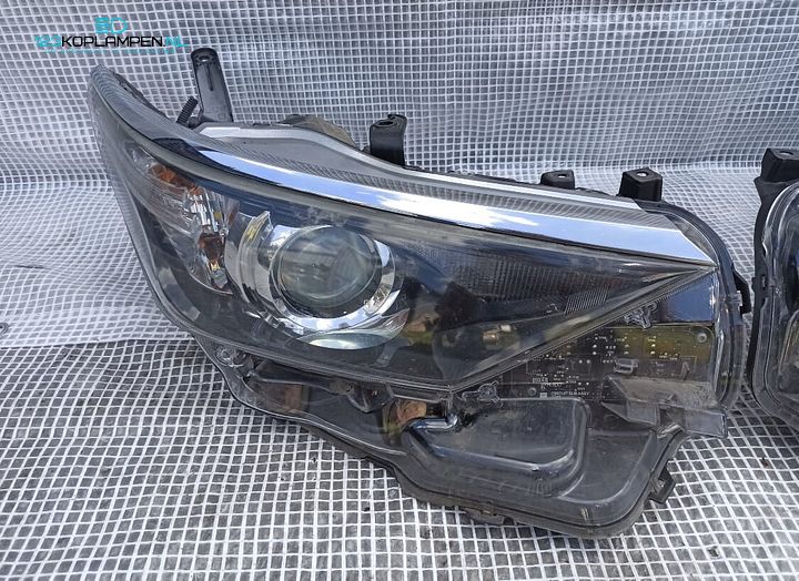 Toyota Auris 2 E18 Facelift koplamp links rechts  – Foto 3