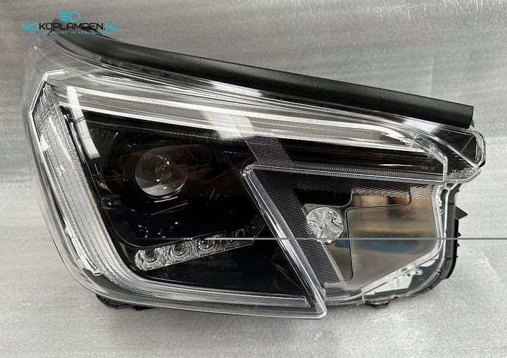 Subaru Forester 5 Facelift koplamp rechts – Foto 3