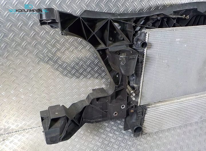 Mercedes Sprinter W906 Voorfront koelerpakket radiateur – Foto 3