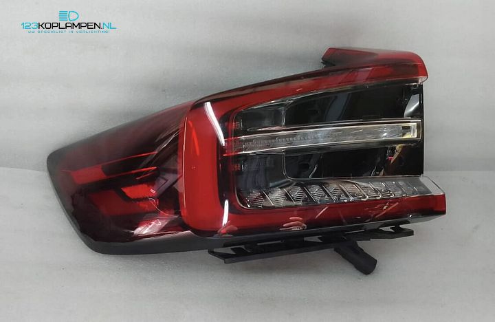 Volvo C40 Achterlicht links  – Foto 2