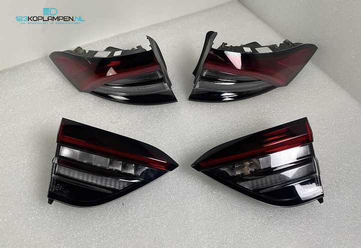 Maserati Levante Facelift Dark Achterlicht links rechts – Foto 2