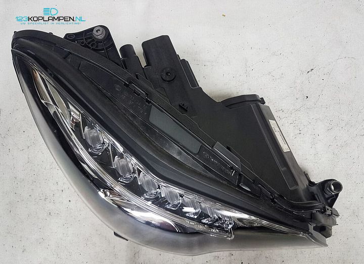 Mercedes E Klasse W207 Facelift Full Led Koplamp rechts – Foto 10