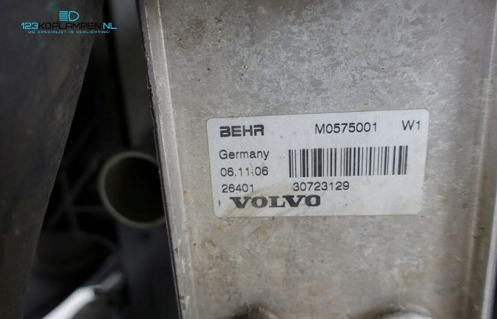 Volvo C70 2 / II 2.4 D5 voorfront koelerpakket radiateur – Foto 10