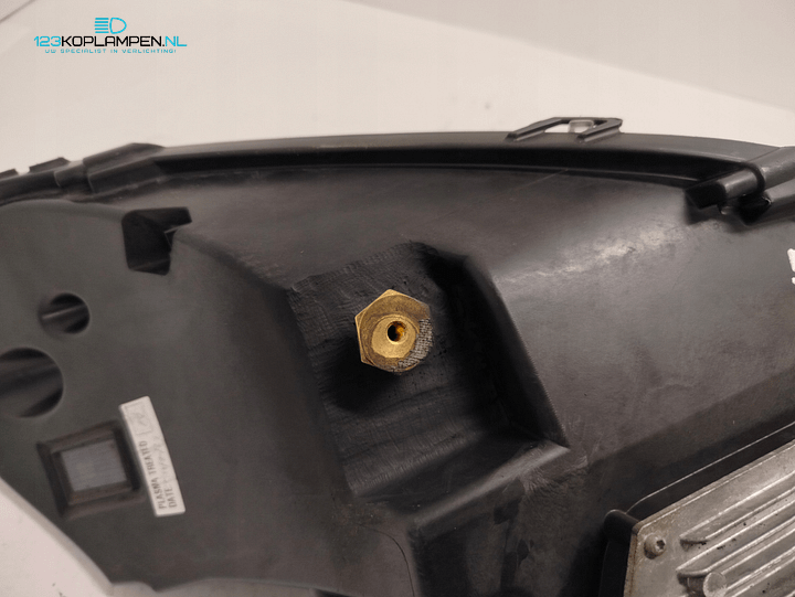 Aston Martin DB11 koplamp rechts – Foto 7