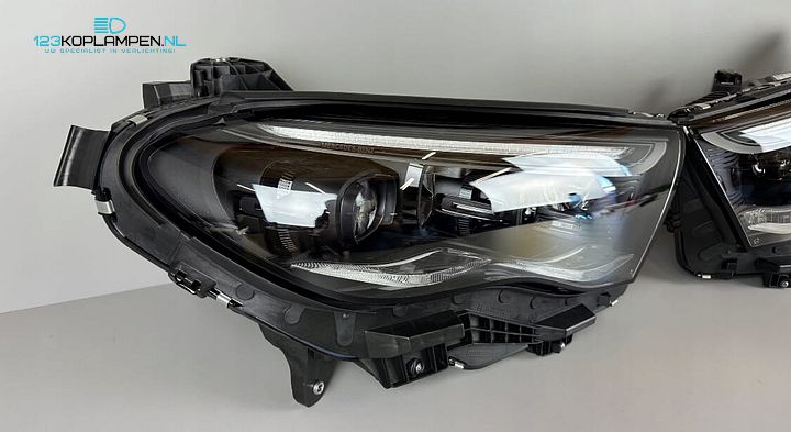 Mercedes E Klasse W214 Digital Light koplamp links rechts  – Foto 4