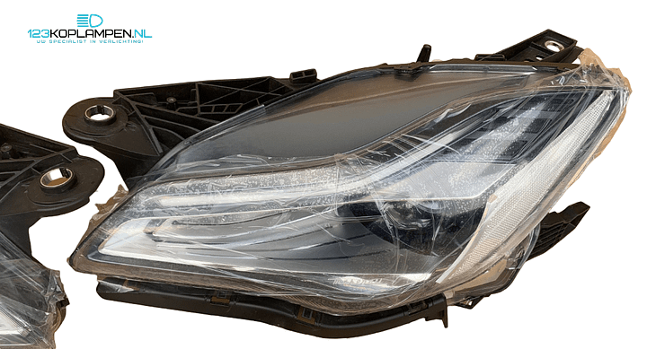 Maserati Quattroporte 6 / VI Facelift Full Led Koplamp links rechts  – Foto 3