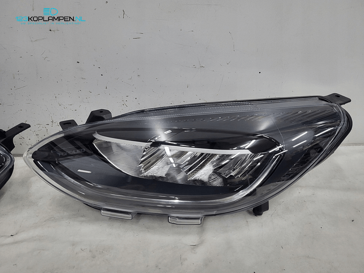 Ford Fiesta MK8 ST Facelift Full Led Koplamp links rechts – Foto 4