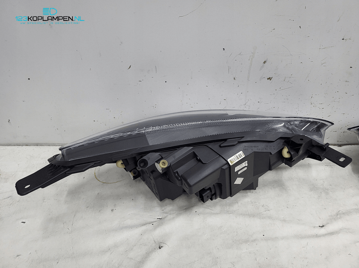 Ford Fiesta MK8 ST Facelift Full Led Koplamp links rechts – Foto 6