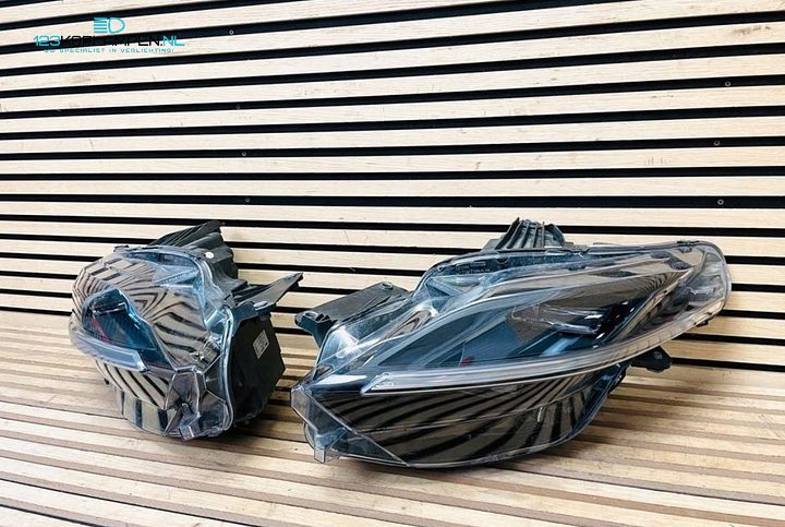 Ferrari Roma Koplamp links rechts  – Foto 3