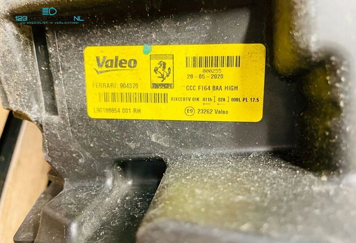 Ferrari Roma Koplamp links rechts  – Foto 12