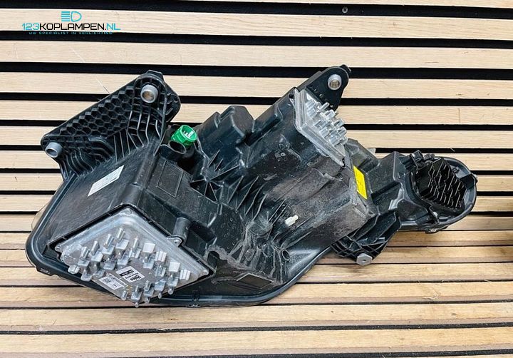 Ferrari Roma Koplamp links rechts  – Foto 10