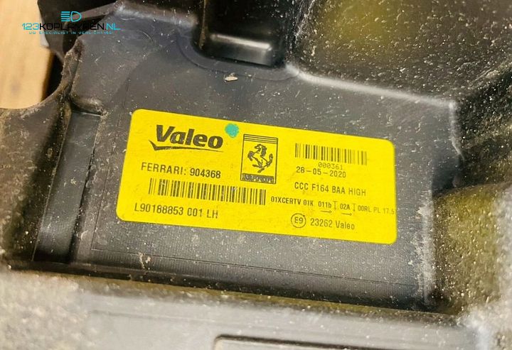 Ferrari Roma Koplamp links rechts  – Foto 13