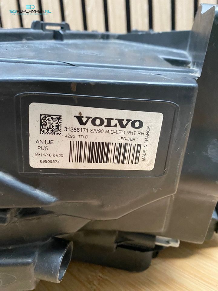 Volvo V90 S90 Full led MID koplamp rechts 31386171 – Foto 9