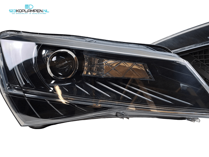 Skoda Superb 3 3V1 Bi-Xenon LED koplamp koplampen links rechts – Foto 2