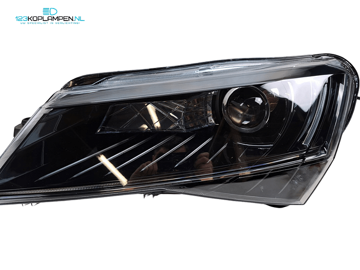 Skoda Superb 3 3V1 Bi-Xenon LED koplamp koplampen links rechts – Foto 3