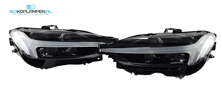 Volvo XC60 II Facelift Full LED koplamp koplampen links rechts 