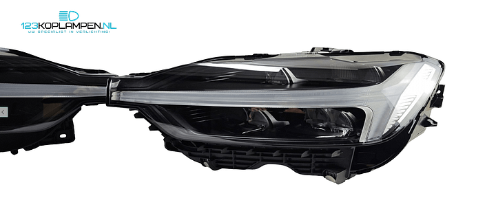 Volvo XC60 II Facelift Full LED koplamp koplampen links rechts  – Foto 2