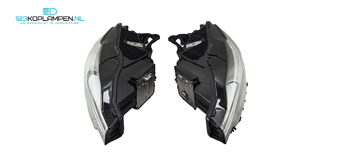 Volvo XC60 II Facelift Full LED koplamp koplampen links rechts  – Foto 4