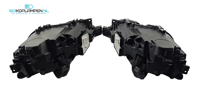 Volvo XC60 II Facelift Full LED koplamp koplampen links rechts  – Foto 5