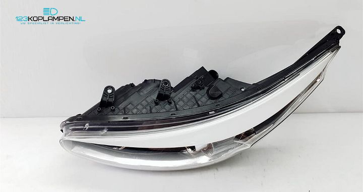 Kia Ceed II / 2 Bi-Xenon LED koplamp links rechts  – Foto 9