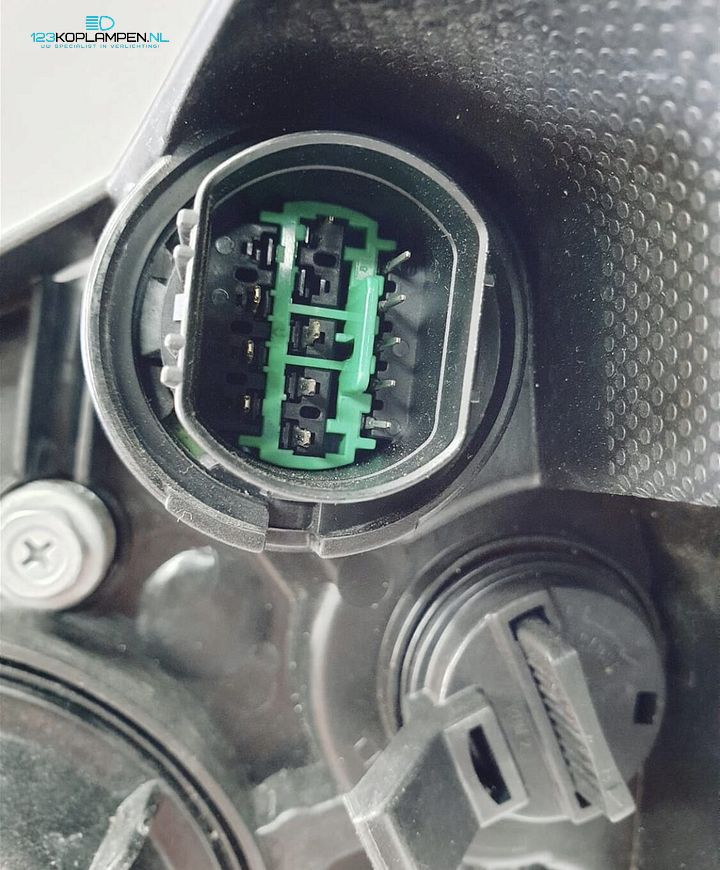 Kia Ceed II / 2 Bi-Xenon LED koplamp links rechts  – Foto 15