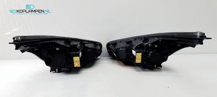 Kia Ceed II / 2 Bi-Xenon LED koplamp links rechts  – Foto 2