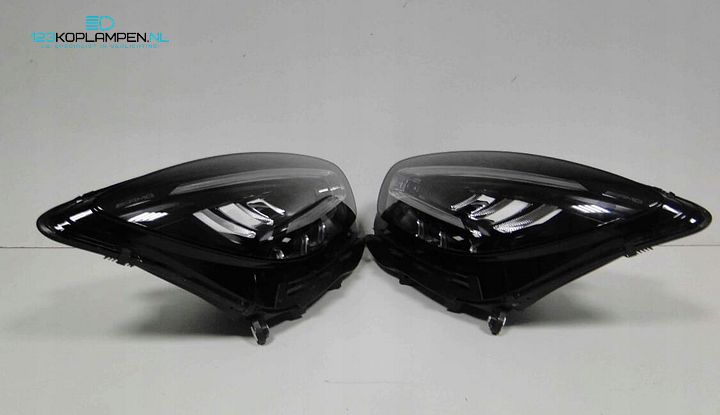 Mercedes GT AMG W190 Facelift Full LED koplamp links rechts  – Zdjęcie 5