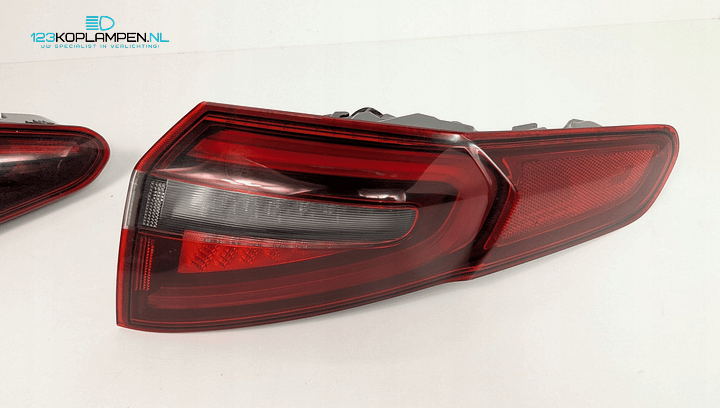 Alfa Romeo Stelvio achterlichten achterlicht  – Photo 4