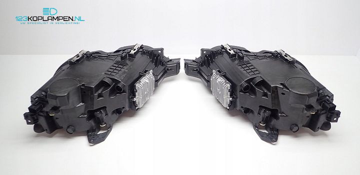 Volvo XC60 Mid LED koplampen links rechts compleet met modules – Foto 2