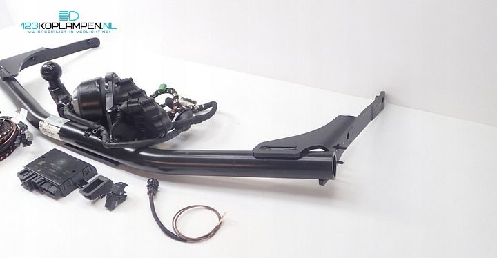 Trekhaak VW Passat B8 Variant compleet met module en kabelboom 3G9803881C – Foto 3