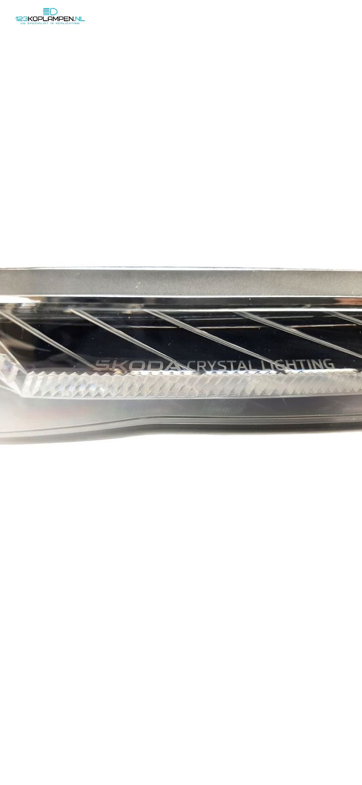 Skoda Superb 4 Full LED Crystal Lighting Koplamp Rechts 3P1941016A – Compleet met modules – Foto 6