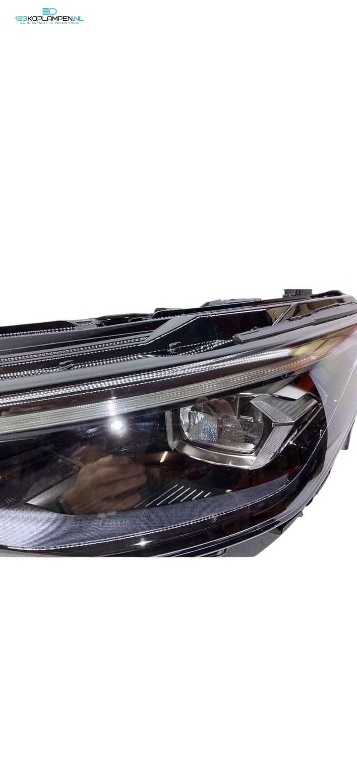 Volkswagen Golf 8 Facelift R Full LED IQ.Light Black Koplamp Links 5H1941059T – Compleet met modules – Foto 2