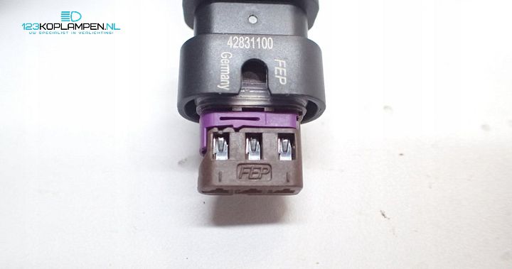 Audi e-tron kabelboom voorbumper 6 PDC radar temperatuursensor 4KE971095BA – Foto 8