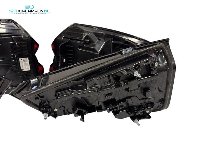BMW X3 G08 LCI Facelift achterlichten LED links rechts – Foto 8
