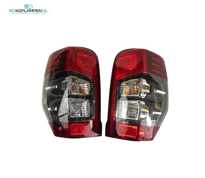 Mitsubishi L200 Facelift achterlichten links rechts