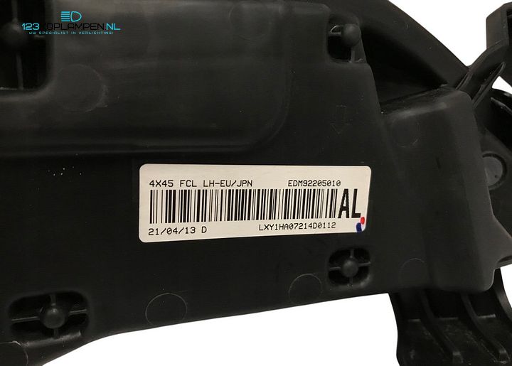 Mitsubishi Eclipse Cross Facelift dagrijverlichting links EDM92205010 – Foto 7