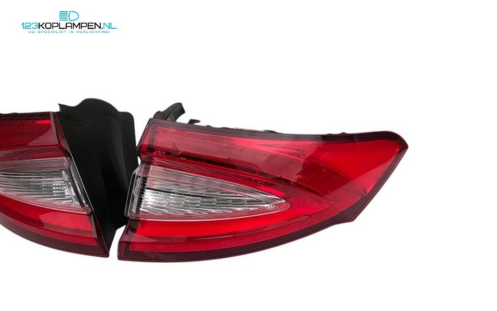 Maserati Levante M161 achterlichten LED links rechts – Foto 4