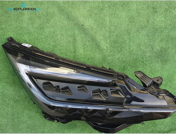 Toyota C-HR II Full LED koplamp rechts – 81110-F4240-00 – Foto 4