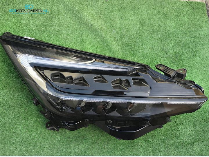 Toyota C-HR II Full LED koplamp rechts – 81110-F4240-00 – Foto 3