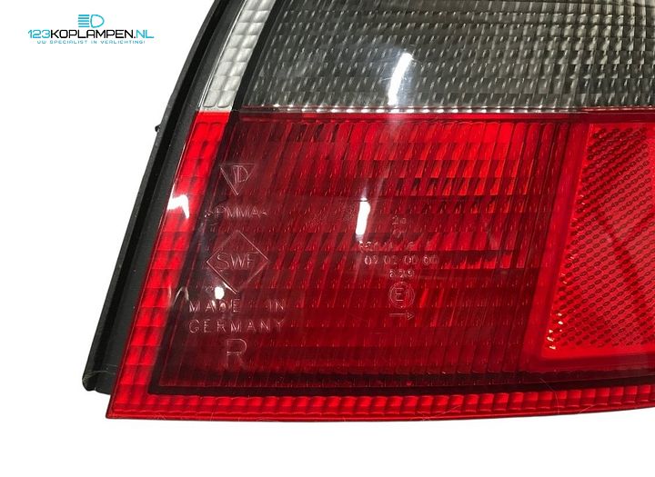 Porsche 996 Carrera Facelift achterlicht rechts – Foto 5