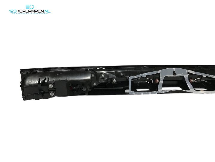 Volkswagen Passat B9 achterlicht midden rechts LED – Foto 4